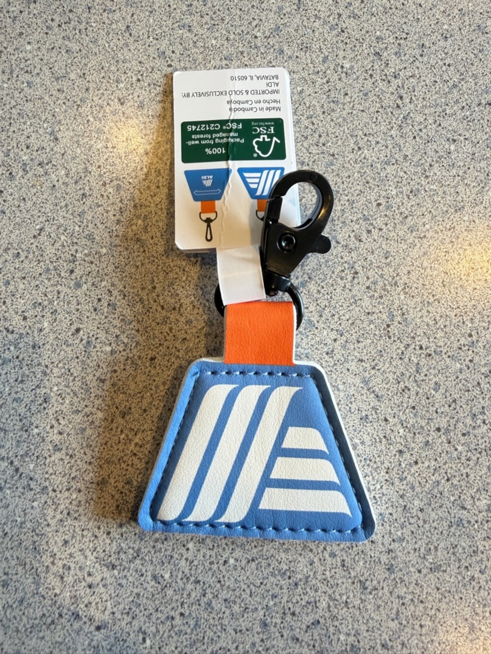 New Aldi Keychain Quarter Holder Keeper Clip Blue/White Unisex OS